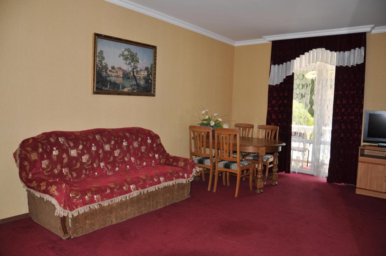 Гагрипш Курортный Комплекс Gagra Exterior foto