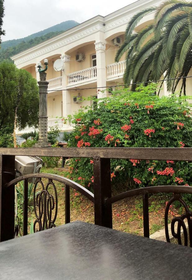 Гагрипш Курортный Комплекс Gagra Exterior foto